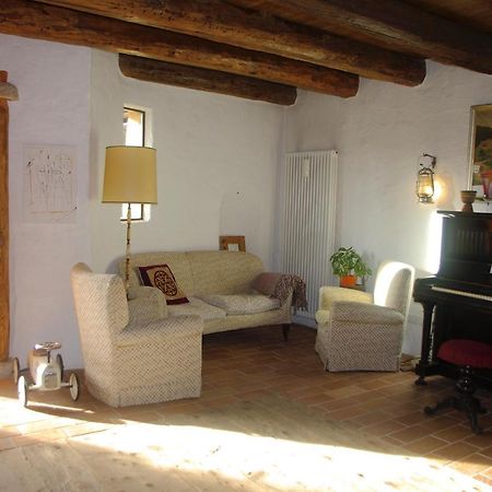 La Casa Altrui- Camere E Zona Relax Con Giardino Coredo Kültér fotó